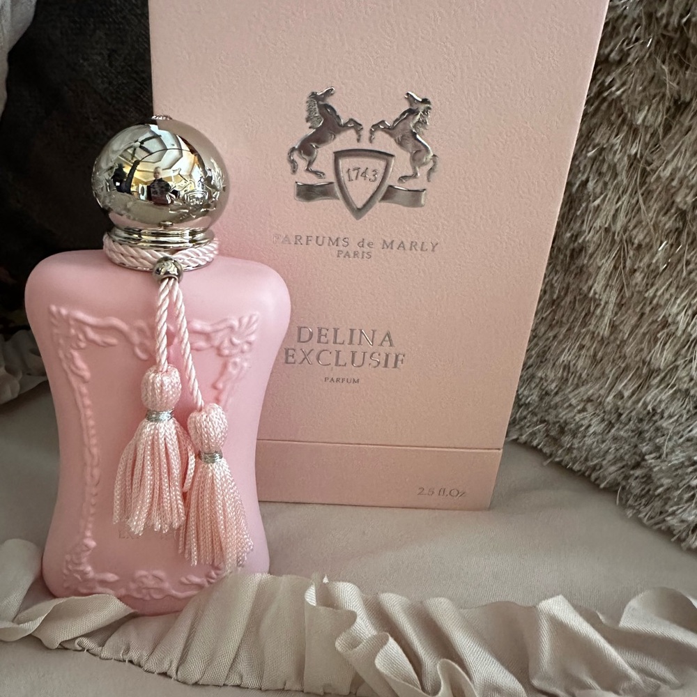 Delina Exclusif Perfume - Pink